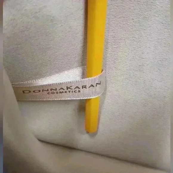 Donna Karan Women's Cosmetics Clutch Makeup  Bag Beige Tan 5x7" - Picture 2 of 5